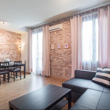 Central Apartment Барселона Екстериор снимка
