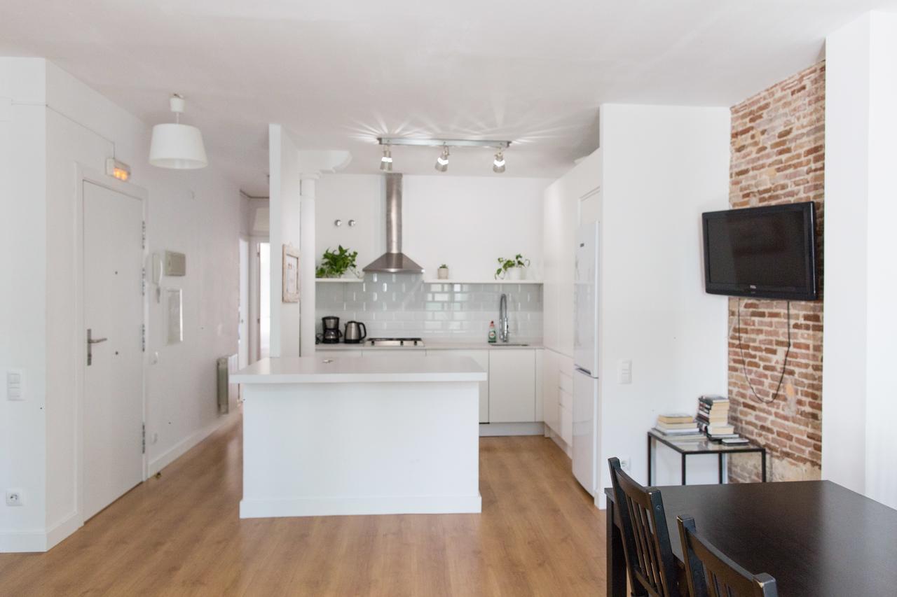 Central Apartment Барселона Екстериор снимка