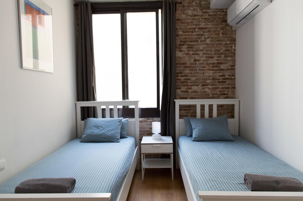 Central Apartment Барселона Екстериор снимка