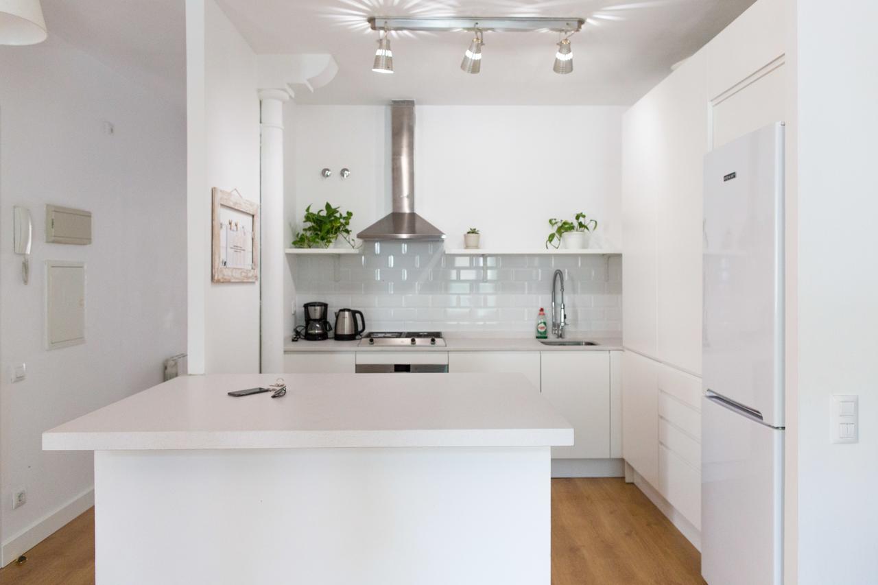 Central Apartment Барселона Екстериор снимка