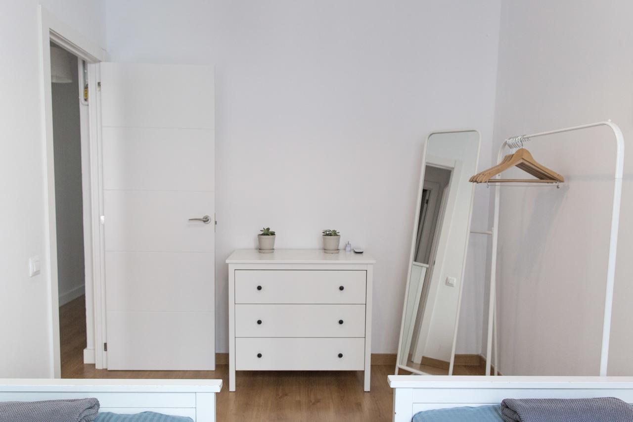 Central Apartment Барселона Екстериор снимка