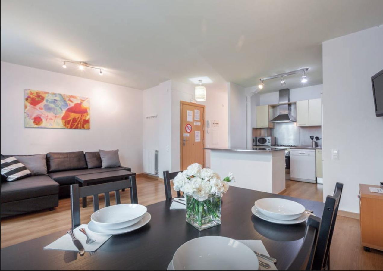 Central Apartment Барселона Екстериор снимка